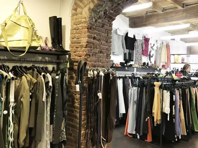 Mercatini dell'usato - Riciclo - Moda sostenibile